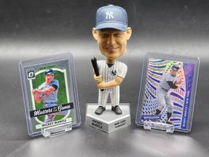 New York Yankees HOF Great Mickey Mantle Bobblehead with (2) Assorted Baseball Cards