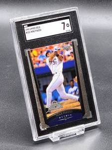 1999 Upper Deck Mike Piazza Baseball Card #151 SGC 7