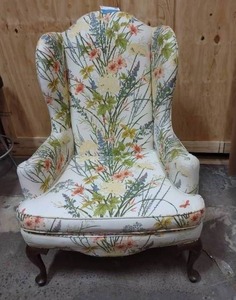lot 11 image: Moden High-back Floral Arm Chair