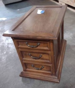 lot 21 image: Mid Century Hammary Wood 2 drawer end table