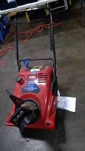 lot 63 image: Toro Powerclear 24 4 cycle snowblow