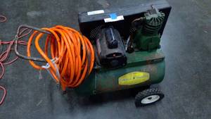 lot 65 image: Campbell Hausfeld Air Compressor and Hose