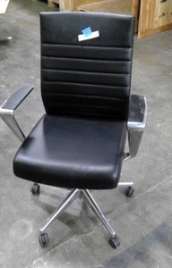 lot 79 image: Mid Back Black Leather Beniia Etano Office Chair