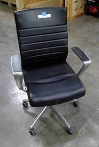 lot 80 image: Mid Back Black Leather Beniia Etano Office Chair