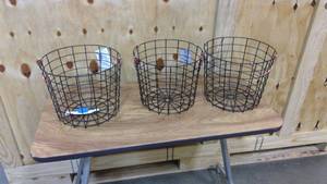 lot 122 image: Set of 3 decorative metal baskets