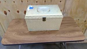 lot 125 image: Full sewing kit ready to go