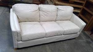 lot 119 image: White leather couch