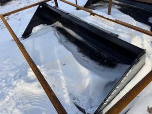 lot 4042 image: SDLANCH 72 Skid Loader Bucket, Standard (IR)