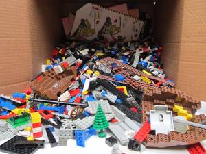 lot 26 image: Large Estate Lot of Assorted LEGO Pieces &amp Figures