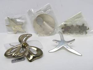 lot 141 image: Group of New Unworn Sterling Silver Brooches  Jewelry&nbsp#23