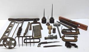 lot 98 image: Nice Lot of Vintage &amp Antique Tools&nbsp