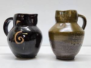 lot 186 image: 2 Very Nice Signed Studio Art Pottery Pitchers