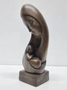 lot 189 image: Very Nice Looking Mid Century Large Ceramic Mother &amp Child Sculpture