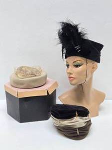 lot 312 image: Nice Condition Group of Vintage Ladies Fashion Hats
