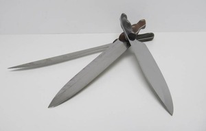 lot 260 image: 3 Quality CUTCO Kitchen Knives