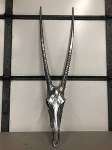 HUGE
Orig Vintage 1970's ARTHUR COURT Polished Aluminum Gemsbok Skull Sculpture&nbsp;