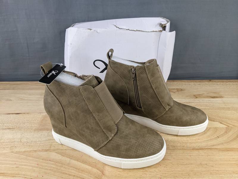 lot 156B image: Brand New Athlefit Womens Wedge Sneaker Taupe - Size 8.5