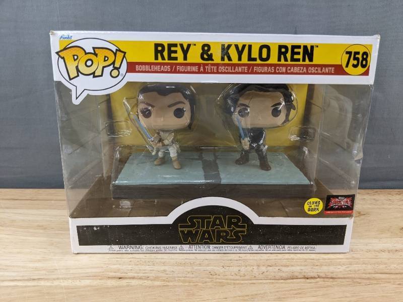 lot 81C image: Funko Pop Star Wars Rey & Kylo Ren #758 - New A