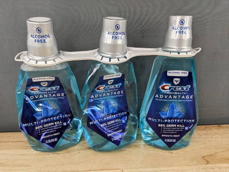 lot 91W image: 3 Crest Pro-Health Advantage Mouthwash 1 L, Smooth Mint - Brand New