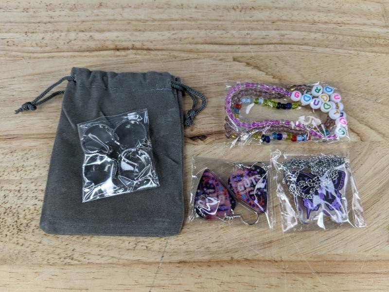 lot 685 image: Olivia Rodrigo Inspired Jewelry Rings, Earrings, Necklace & Bracelets - Brand New