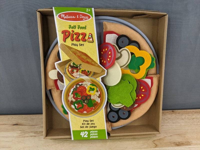 lot 385 image: Melissa &amp Doug Pizza Play Set - New&nbspT