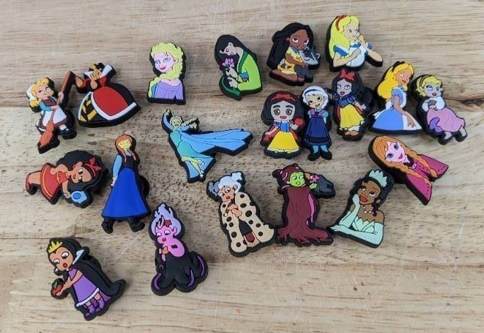 lot 47E image: 20 Brand New Disney Princess Character Croc Charms
