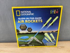 lot 246 image: National Geographic Glow-in-the-Dark Air Rockets Kit - Brand New&nbspT