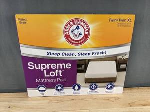 lot 153P image: Arm & Hammer Supreme Loft Mattress Pad - TwinTwin XL - Brand New