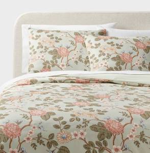lot 184 image: Threshold King Floral Print Duvet Set $79 Retail - New