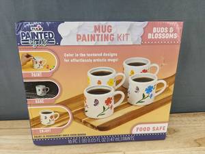 lot 197 image: Tulip Painted by Me Mug Painting Kit - Brand New&nbspT