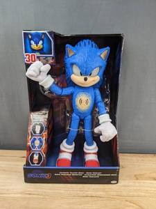 lot 223 image: Sonic Ultimate Talking Sonic Action Figure - 30 Sounds &amp 15 Points of Articulation - Brand New&nbspT