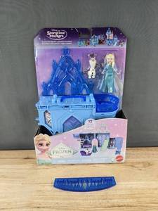 lot 237 image: Disney Frozen Storytime Stackers Elsa Ice Castle Playset - New&nbspT
