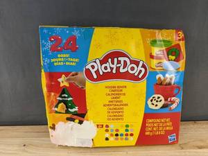 lot 245 image: Play-Doh Holiday Advent Calendar 24 Days - Brand New&nbspT