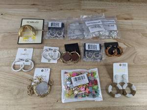 lot 322 image: Southern Seoul &amp Pepperlonely Assorted Jewelry Collection - Brand New&nbspA