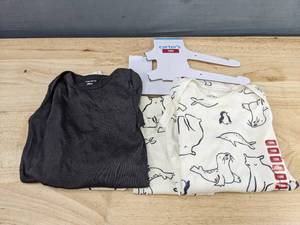 lot 532 image: Carters 3-Piece Baby Outfit Set, Size 18M - Brand New