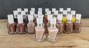 lot 140P image: Resellers Paradise Essie Nail Polish, 26 Bottles - 13 Colors - Brand New