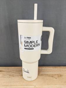 lot 144P image: the TREK Simple Modern 40 Ounce Tumbler - Brand New