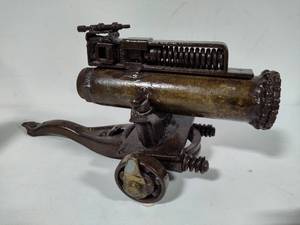 lot 18 image: Unique Metal Art Cannon