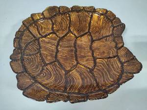 lot 47 image: Tortoise Shell Glass Bowl