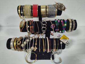 lot 73 image: Large Assortment of Costume Bracelets (Lot 1)