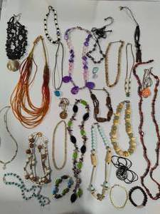 lot 89 image: Lot of Beaded Costume Jewelry