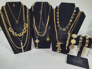 lot 103 image: Lot of Gold Tone Costume Jewelry
