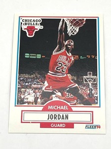 lot 23 image: 1990 Fleer Michael Jordan #26 Basketball Card