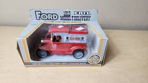 lot 16 image: ERTL 1913 Model T Delivery Die-Cast Metal Replica with Locking Bank