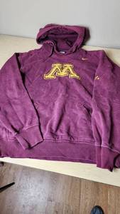 lot 50 image: Nike Team Small Hoodie with University Logo - Small