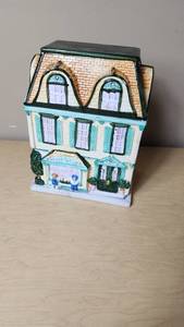 lot 66 image: Sherwood Brands Sweet Shop Ceramic Cookie Jar 1999