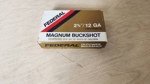 lot 126 image: Federal 2-34 12 GA Magnum Buckshot 5 Shotshells Box