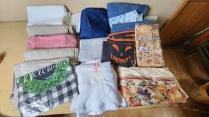 lot 192 image: Assorted Tablecloths and Fabric Items