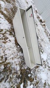 lot 214 image: Delta Model 851000 Truck Tool Box - Well Used