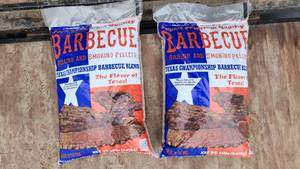 lot 217 image: Lot of 2 Papas Premium Quality Barbecue Grilling and Smoking Pellets, 20 lbs Bags